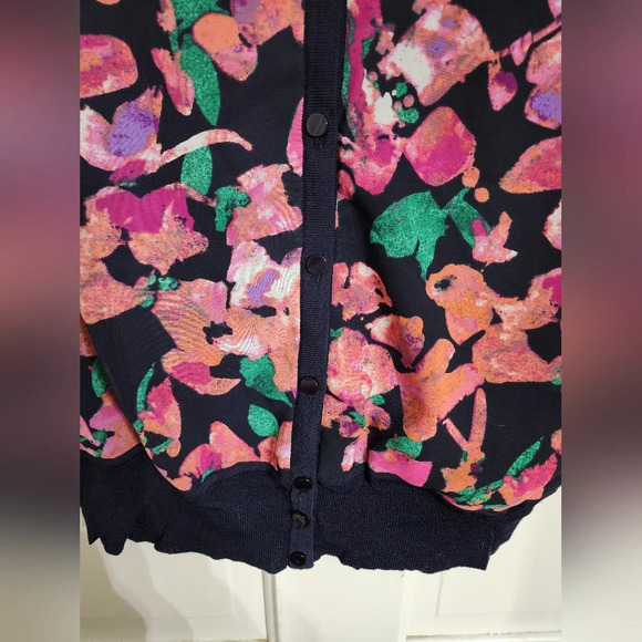#058 Ann Taylor XS Flowery lightweight see thru button down cardigan - Picture 9 of 11